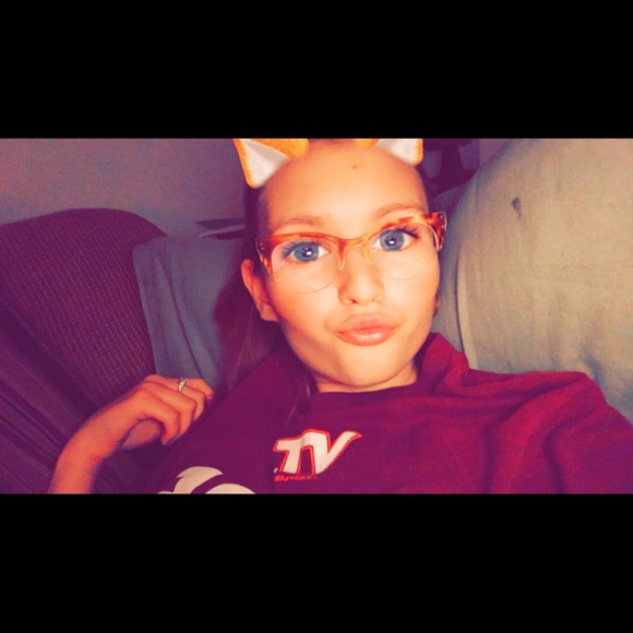 Profile Picture of Sarah Jarrells (@sarahjarrells56) on Poshmark