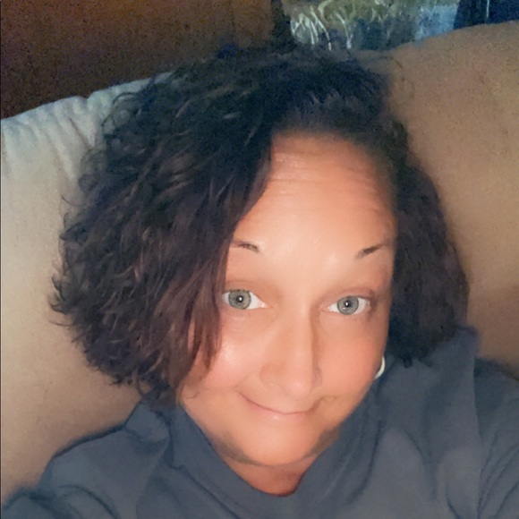 Profile Picture of Tammy Whiteman (@tammywhitema942) on Poshmark