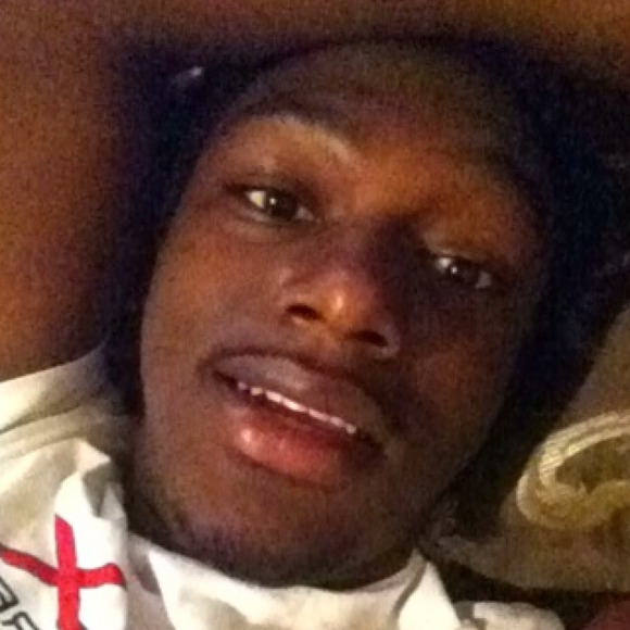 Profile Picture of Josh Rouse (@lijuiced) on Poshmark