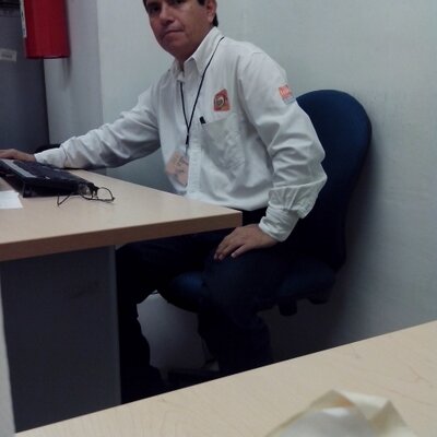 Profile Picture of Rene Robledo Barrios (@RobledoRene) on Twitter