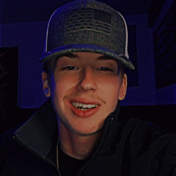 Profile Picture of Jacob Gabany (@jacob_gabany) on Poshmark