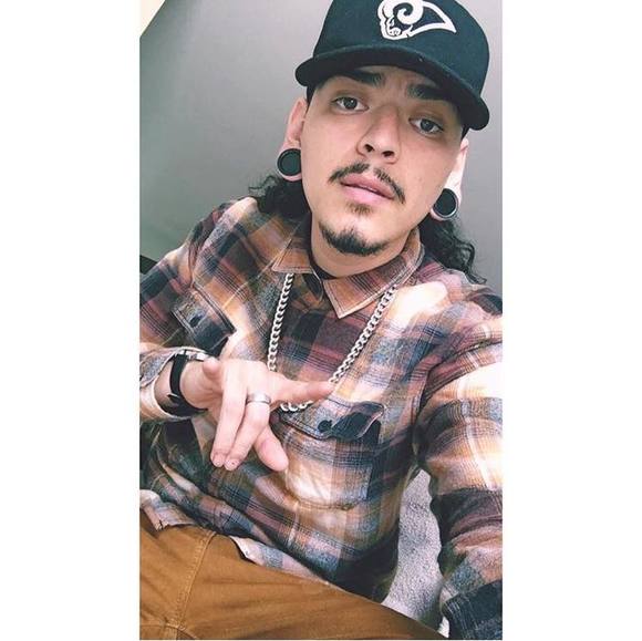 Profile Picture of Rivera Ruben (@rjrivera22) on Poshmark