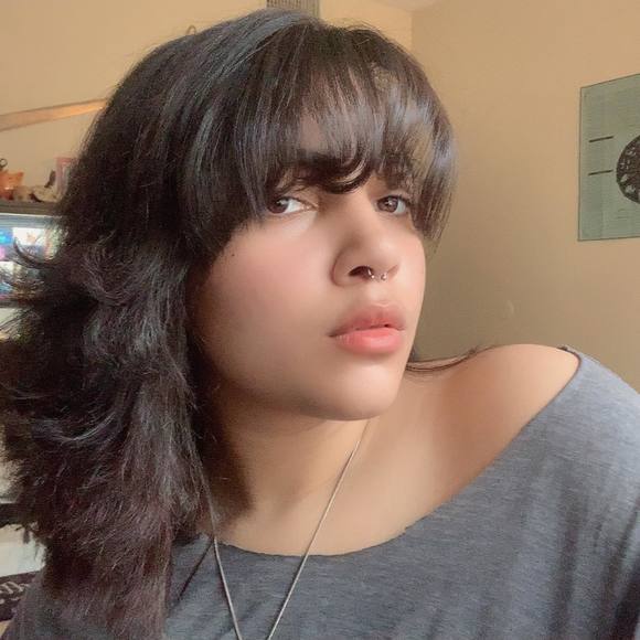 Profile Picture of Genesis Rivas (@rivasosoriog) on Poshmark