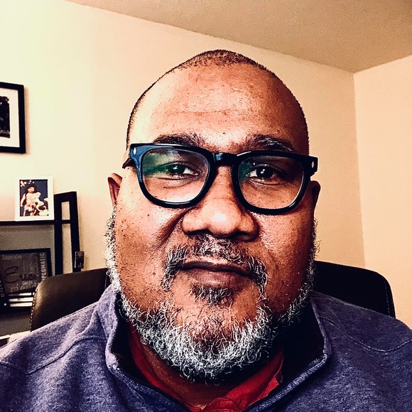 Profile Picture of Eric Marrs (@efmarrs) on Poshmark