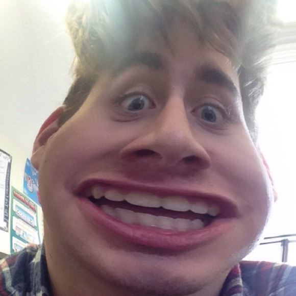 Profile Picture of Brian Laughlin (@brianlaughlin) on Poshmark