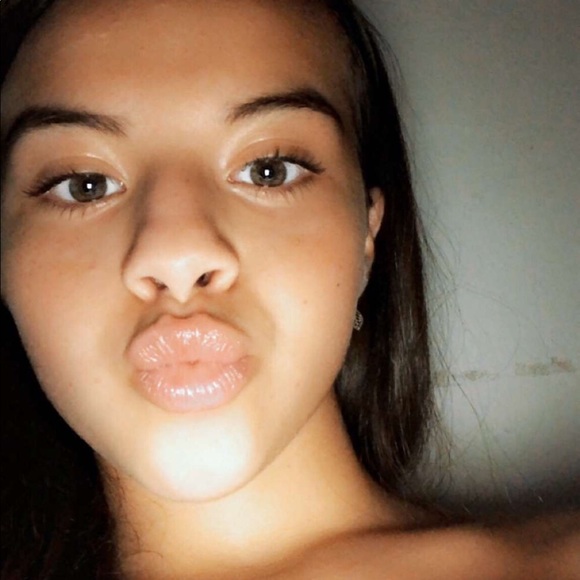 Michaella Pallotti - Poshmark Profile Picture of Michaella Pallotti (@mpallotti) on Poshmark