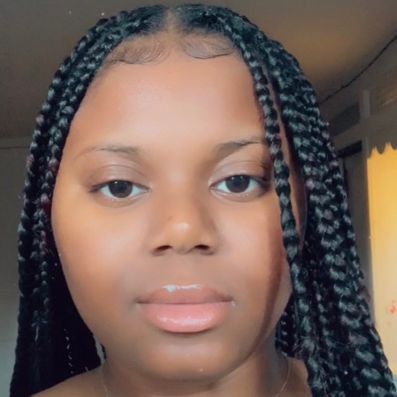 Amirah Barnes - Poshmark Profile Picture of Amirah Barnes (@amirahbarnes120) on Poshmark