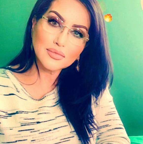 Profile Picture of Samia Assil (@s_assil) on Poshmark