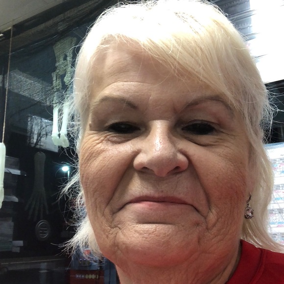 Profile Picture of Jessie Werbelo (@gma103) on Poshmark