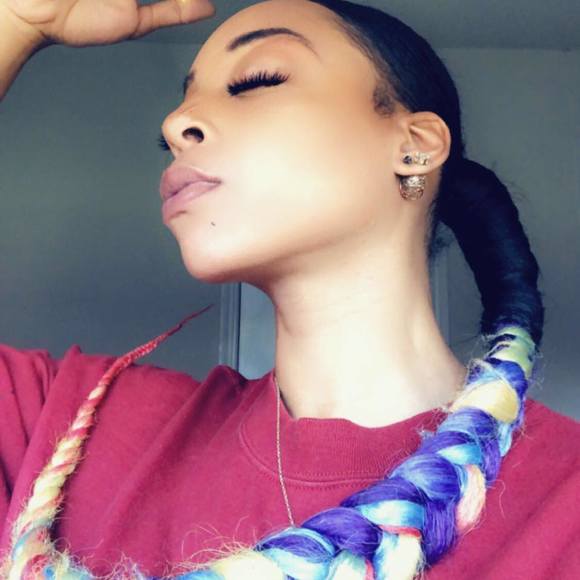 Profile Picture of Alexus Debruce (@alexus2194) on Poshmark