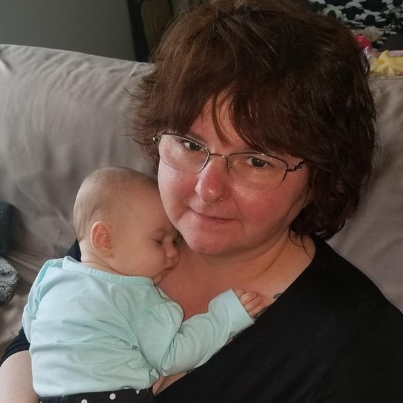 Profile Picture of Glenna Helms-hummel (@ninemice) on Poshmark