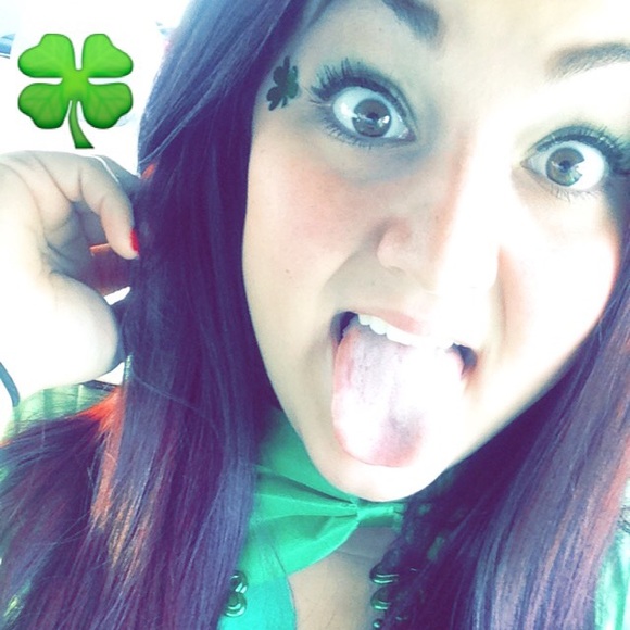 Profile Picture of Amanda Obrien (@alobrien) on Poshmark