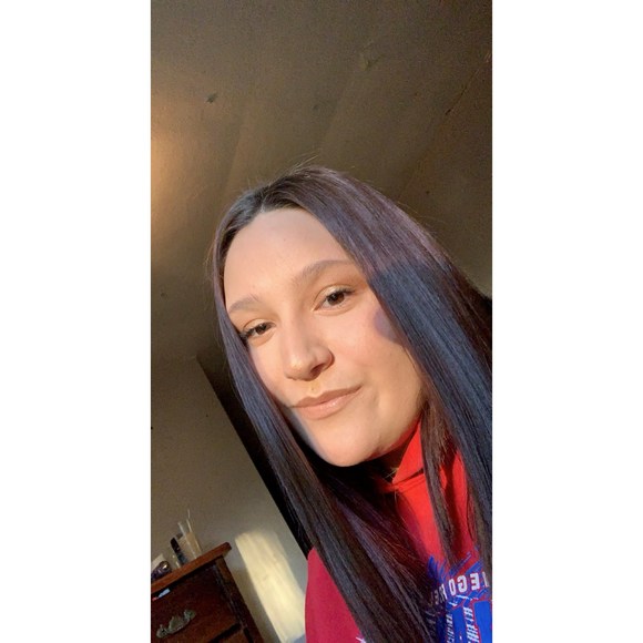 Profile Picture of Alex Starr (@alexstarr5678) on Poshmark