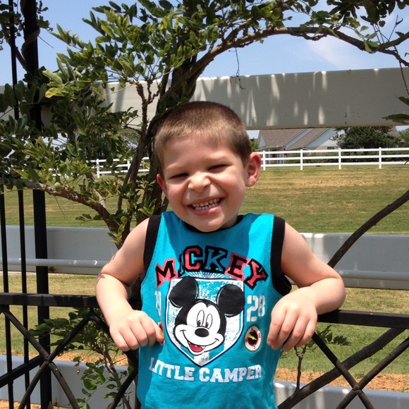 Profile Picture of Amber Arivett (@pixy2005) on Poshmark