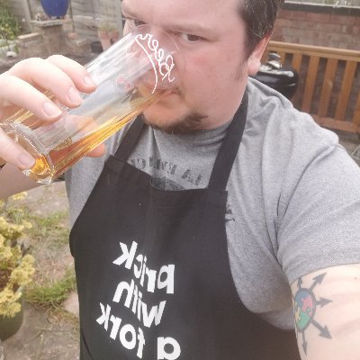 Profile Picture of Simon Yarwood (@mryarrow) on Twitter