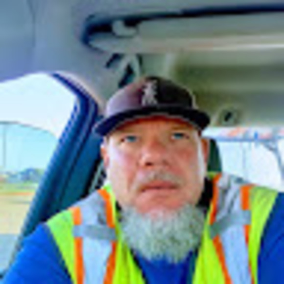 Profile Picture of Shawn Royals (@shawnroyals42) on Poshmark