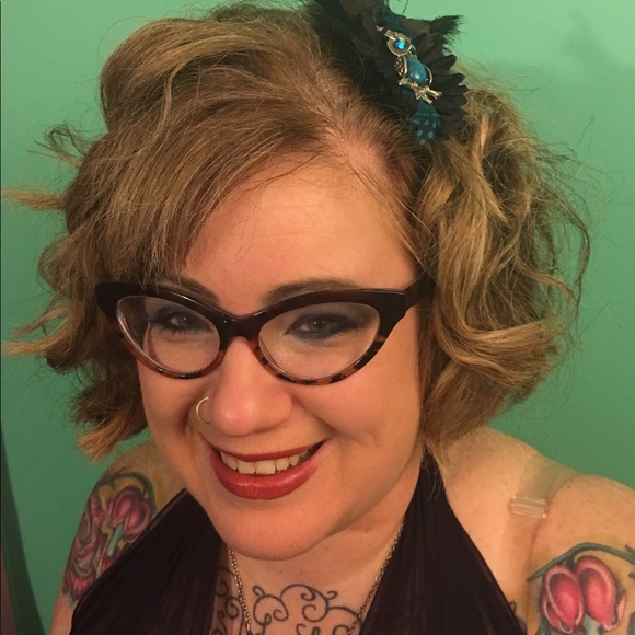 Profile Picture of Heather Pasewald (@countmyluckesta) on Poshmark
