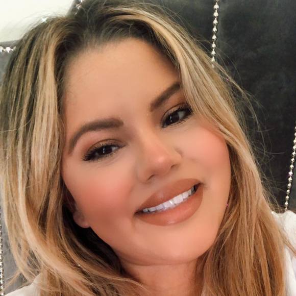 Profile Picture of Danielle Cisneros (@dcgrams) on Poshmark