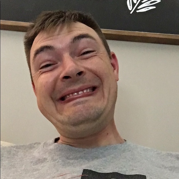 Profile Picture of Dustin Lamoreux (@dustlamor) on Poshmark