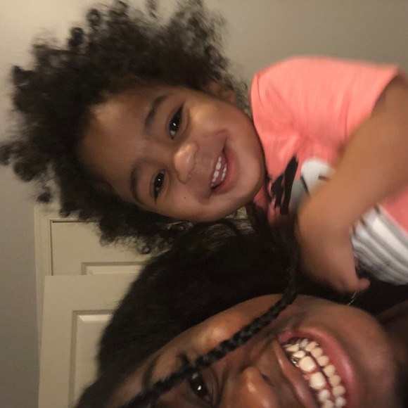 Profile Picture of Chloe Warren (@wecoolnpanda1) on Poshmark