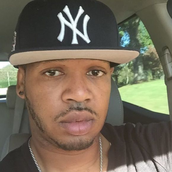 Profile Picture of Grayling Elliott (@gtelliott) on Poshmark