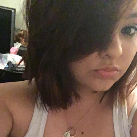 Profile Picture of Mandy Evans (@amorey13) on Poshmark