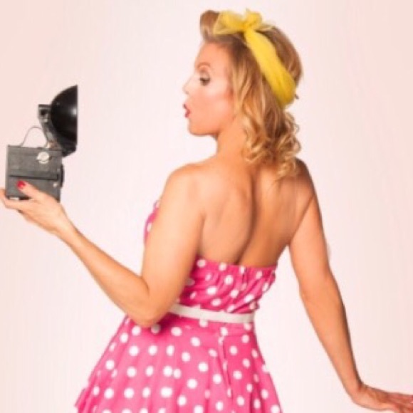 Profile Picture of Lori Simonson (@lloriellie) on Poshmark