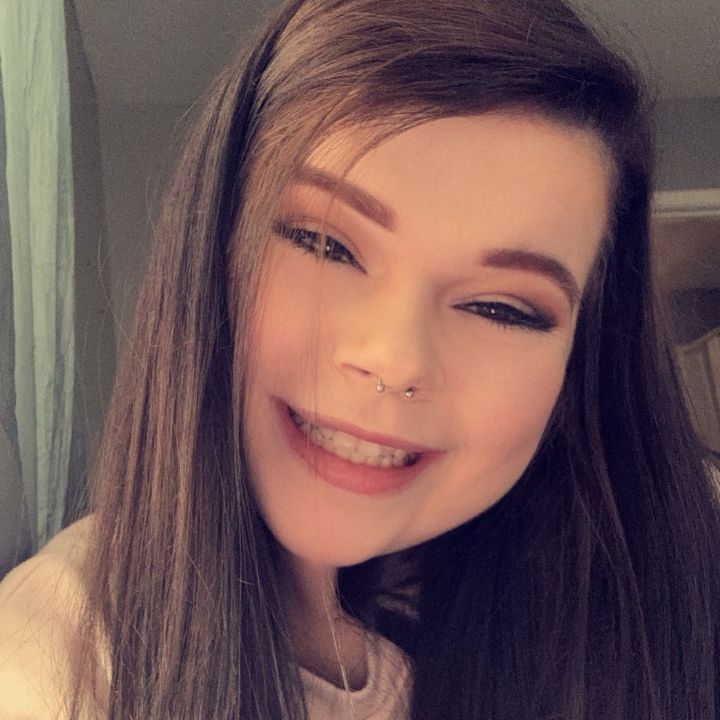 Profile Picture of michelle 🤍 (@michellemann483) on Tiktok