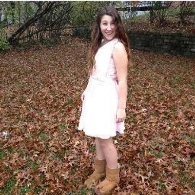 Profile Picture of Lucy Sommer (@LucySommer1127) on Twitter