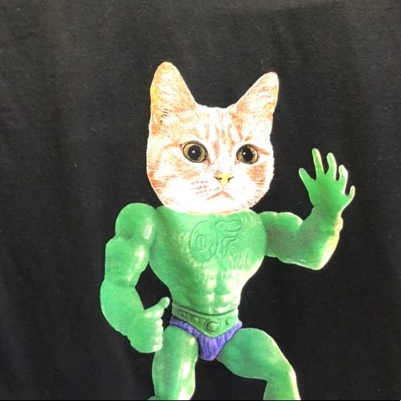 Profile Picture of Lucia Mavian (@lucia_mavian) on Poshmark