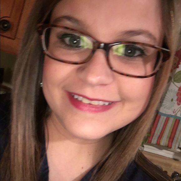 Profile Picture of Brianna Farmer (@brihf) on Poshmark