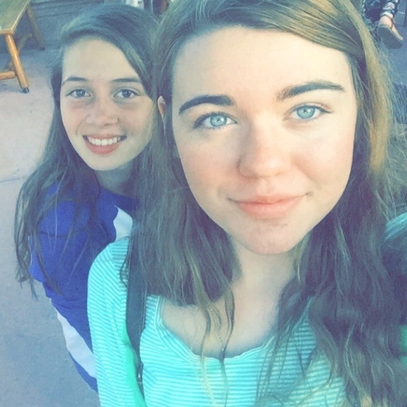 Profile Picture of Gwen Rustin (@gwenrustin) on Poshmark