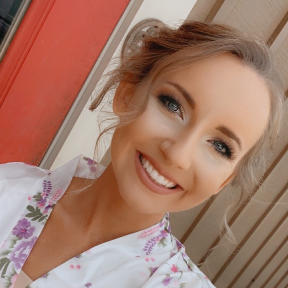 Profile Picture of Kelsi Bowers (@kelsibow) on Poshmark
