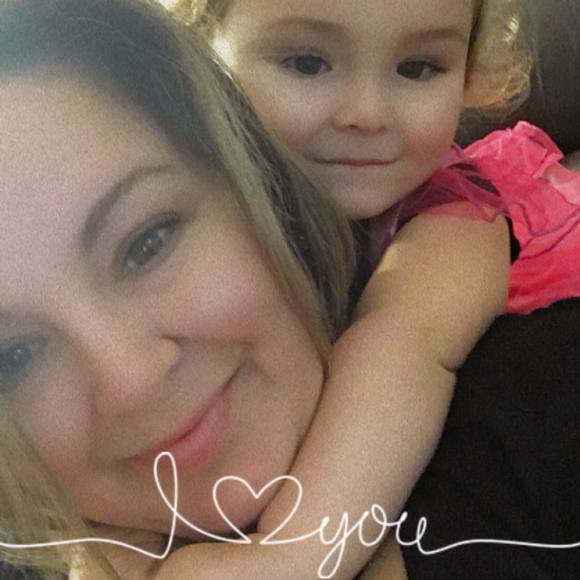 Profile Picture of Chelsey Terpenning (@chelseykay86) on Poshmark