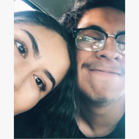 Profile Picture of Mauricio estrada Estrada (@mauricio_uwu) on Poshmark