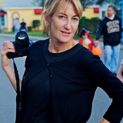 Profile Photo of Lisa Howell (@lisalens) on Twitter