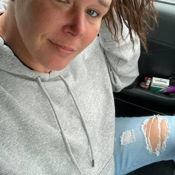Profile Picture of Amy Marrow (@amymarrow) on Poshmark