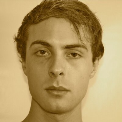 Profile Picture of Robert McLaughlin (@x_robert_x) on Twitter