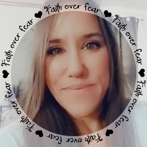 Profile Picture of Melanie Billingsley (@mnatan777) on Poshmark