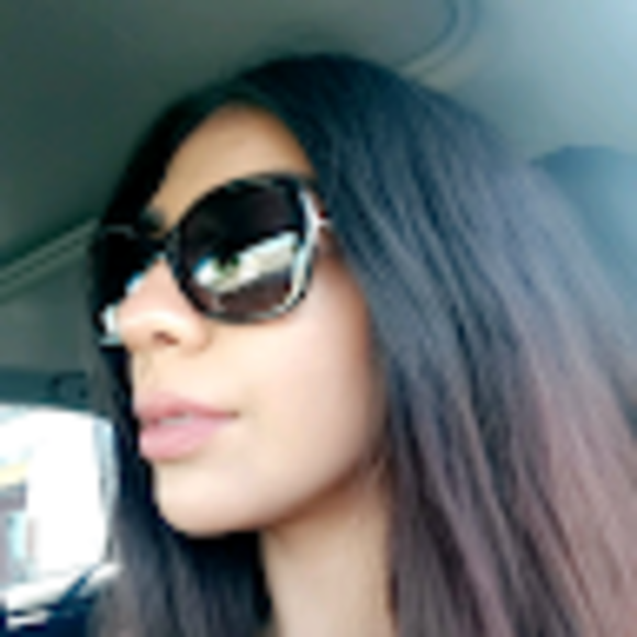 Profile Picture of Sam Prada (@samanthaprada_) on Poshmark