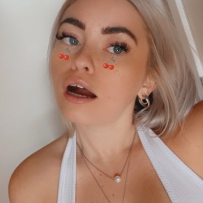 Profile Picture of Courtney (@court__pat) on Twitter