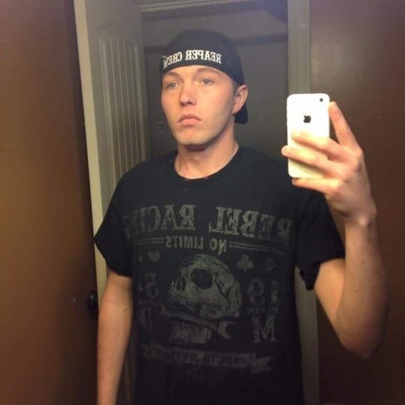 Profile Picture of Calvin Cronin (@calvincronin) on Poshmark