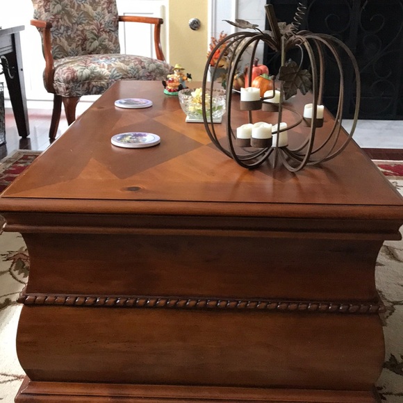 Profile Picture of Mary Grobmyer (@grobmyer) on Poshmark