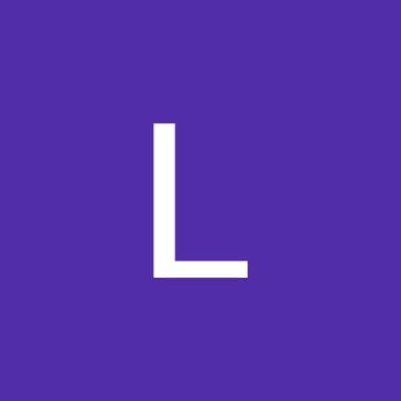 Profile Picture of Lacy Ponsart (@lbponsart) on Poshmark