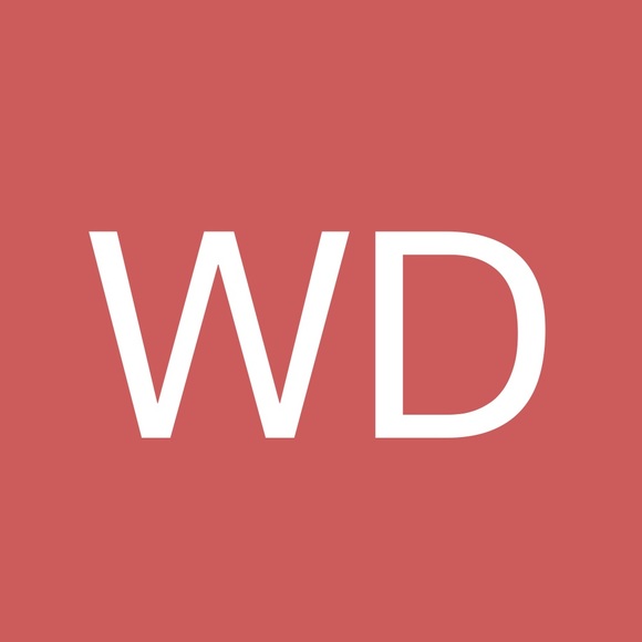 Profile Picture of Wilde Decelien (@vasariwilde) on Poshmark