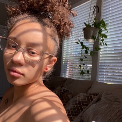 Profile Picture of T (They/She) (@T_MikeYagoobian) on Twitter