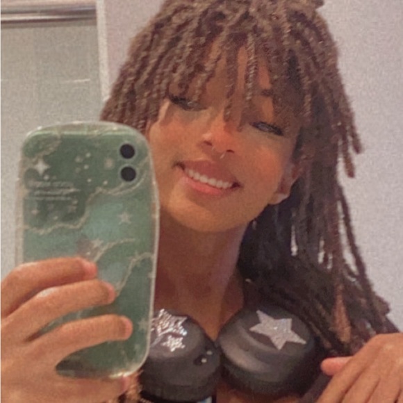 Profile Picture of Sinclaire Jones (@idfclair) on Poshmark