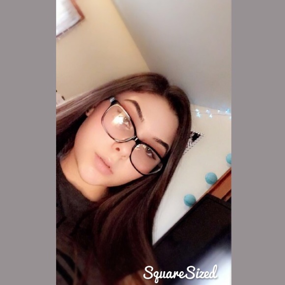 Profile Picture of Kaydence Bobersky (@kaydence082905) on Poshmark