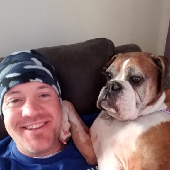 Profile Picture of Justin Snelling (@justin_snelling) on Poshmark