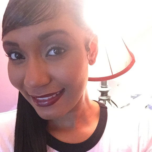 Profile Picture of Rayvyn Smalls (@rayvyn203) on Poshmark